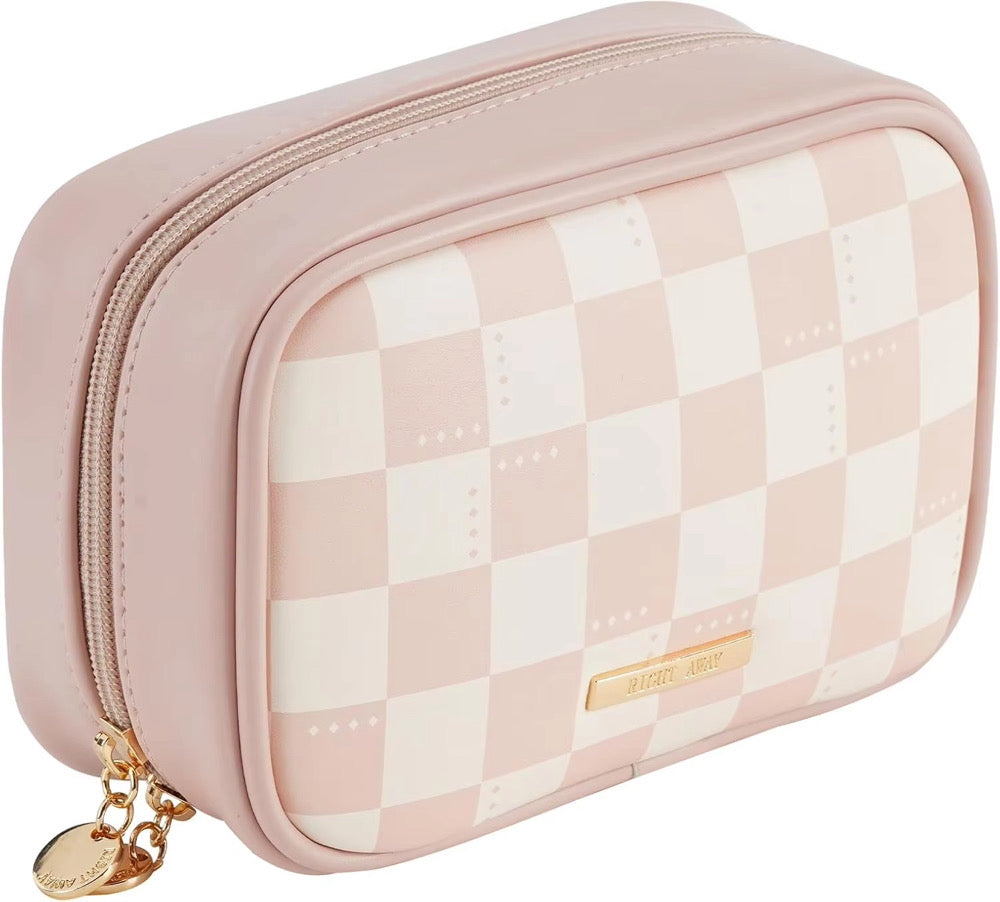 Pretty Things Pouch