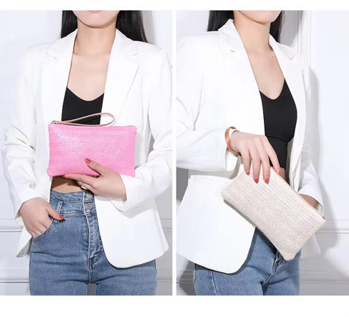 Sandy Straw Clutch