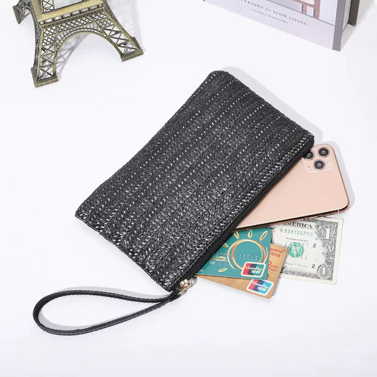 Sandy Straw Clutch
