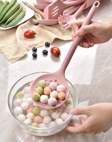 7 Piece Kitchen Utensil Set