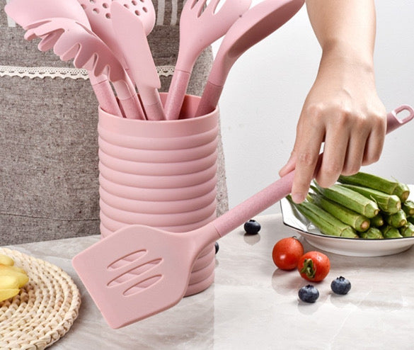 7 Piece Kitchen Utensil Set