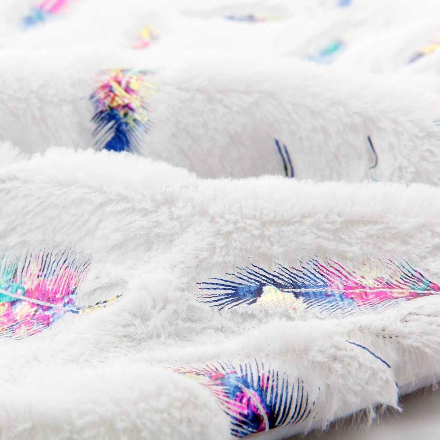 Gorgeous Feather Christmas Tree Skirt