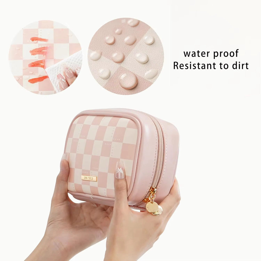 Pretty Things Pouch