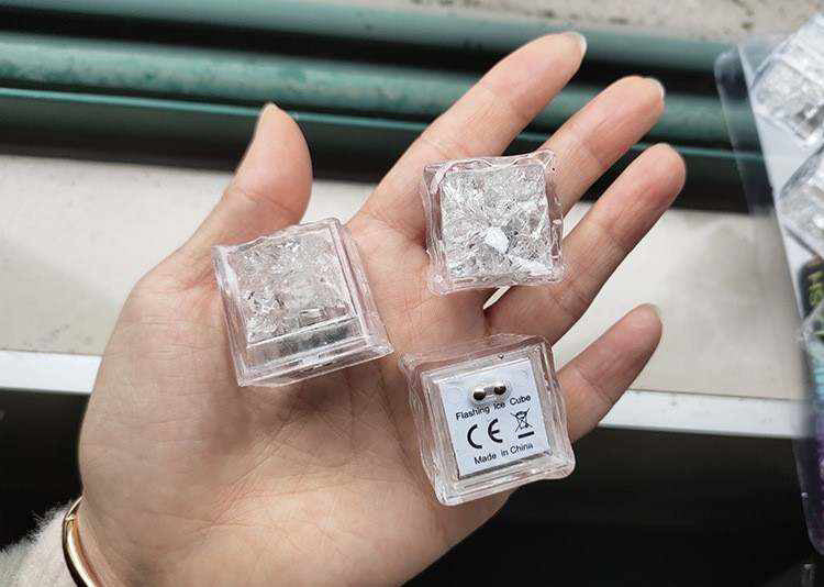 Light Cubes