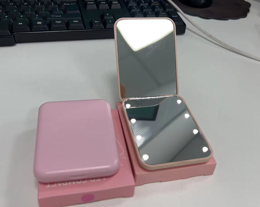 Lighted LED Purse Compact Mirror