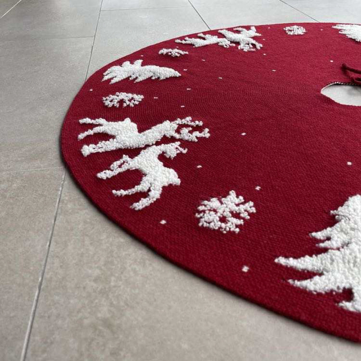 Beautiful Christmas Tree skirts