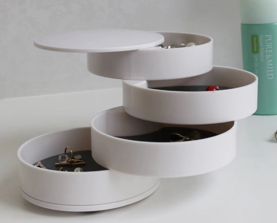 Twist & Treasure Jewelry Holder
