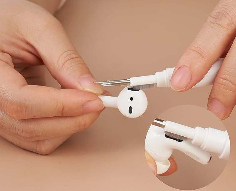 Earbud Cleaning Tool