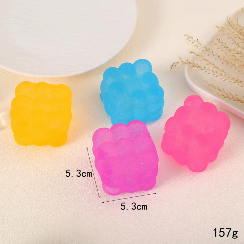 Viral Cube Squeeze