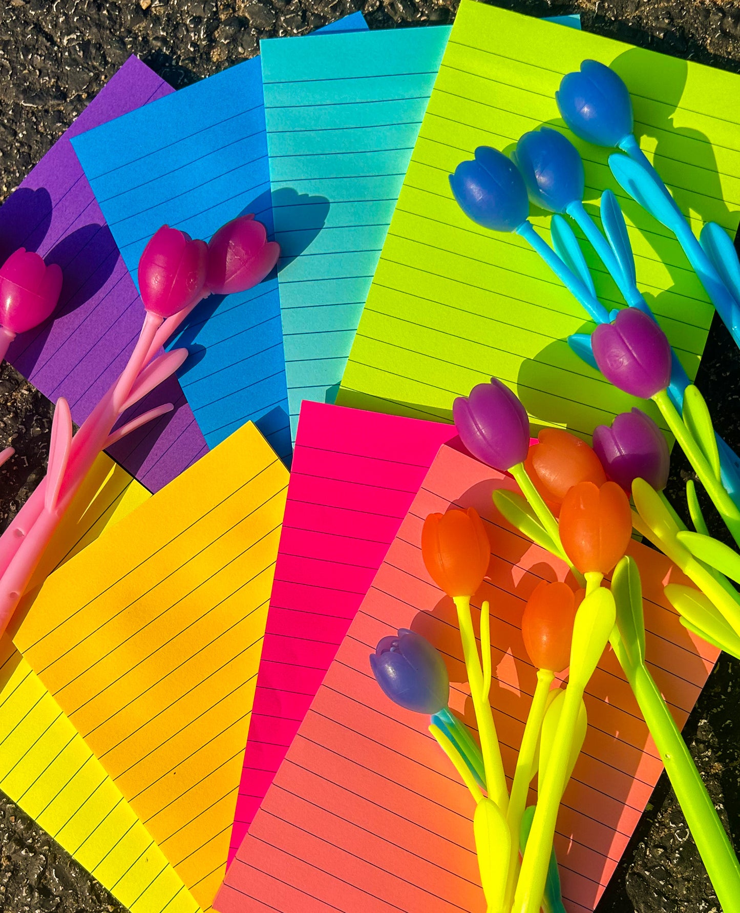 16 piece color changing flower pens