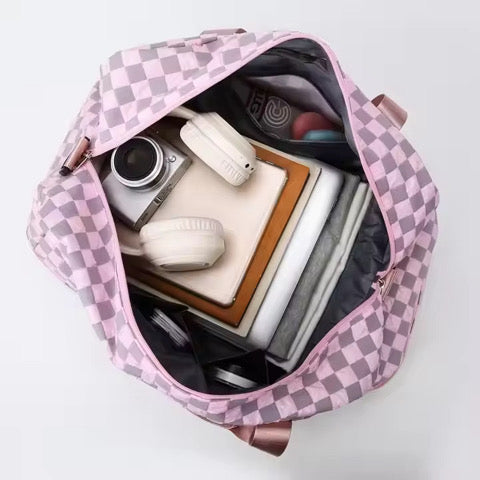 Impressive Checkered Travel Bag
