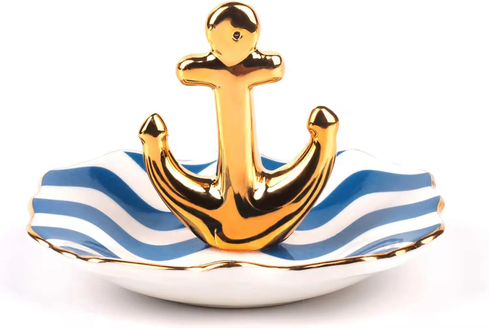 Anchored Essentials Tray