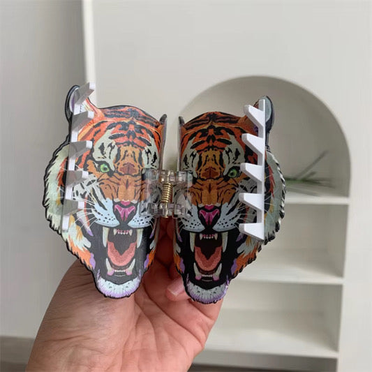 Viral Hear Me Roar Hair Clip