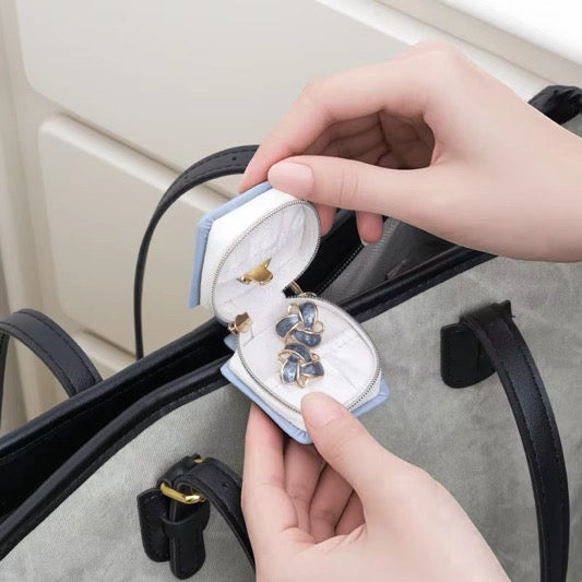 The Little Luxe Keeper