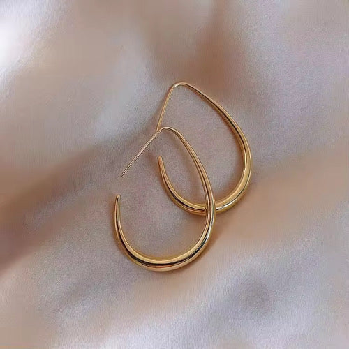 Millie Hoops
