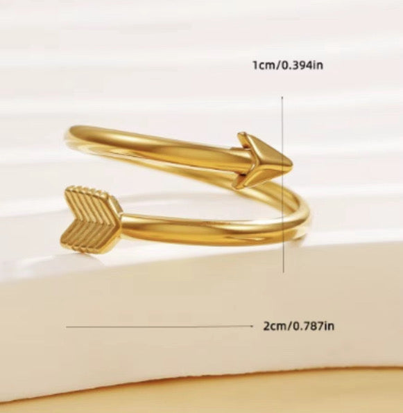 Follow the Arrow Ring