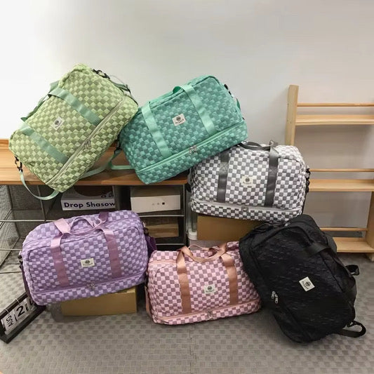 Impressive Checkered Travel Bag