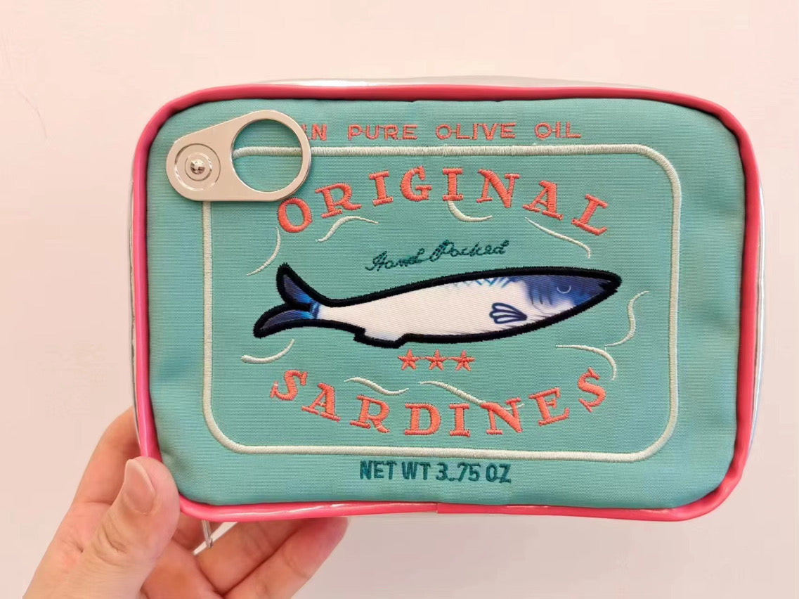 Trendy Sardine Social Pouch