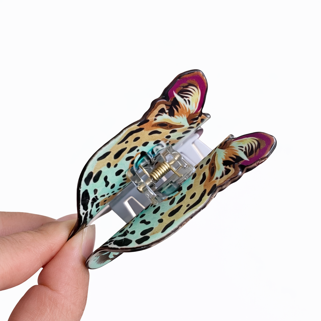 Viral Hear Me Roar Hair Clip