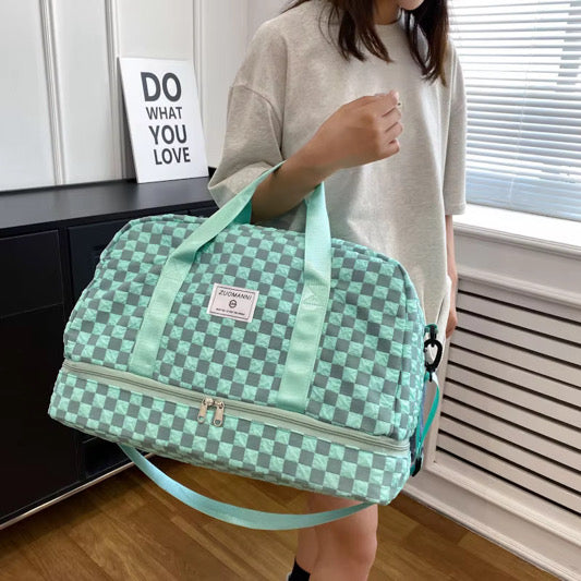 Impressive Checkered Travel Bag