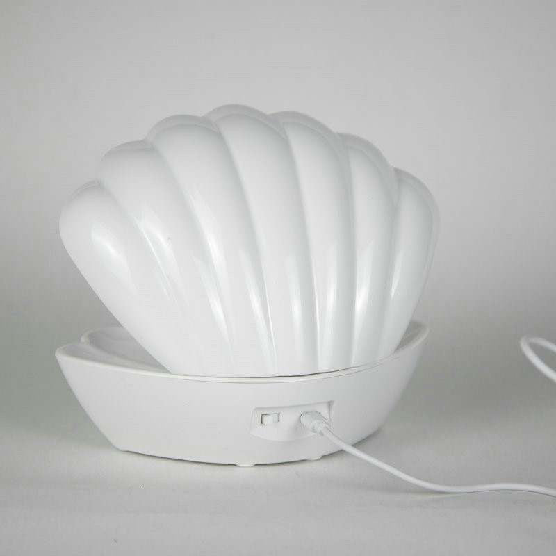 Pearl Clam Shell Light