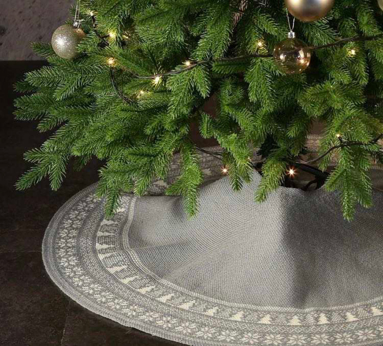 Stunning Christmas tree skirts