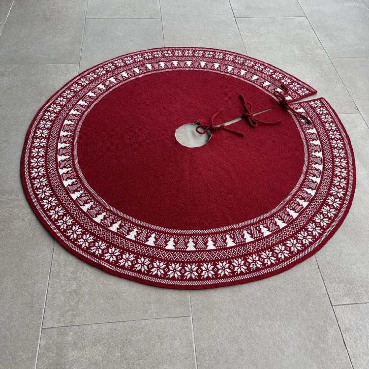 Stunning Christmas tree skirts