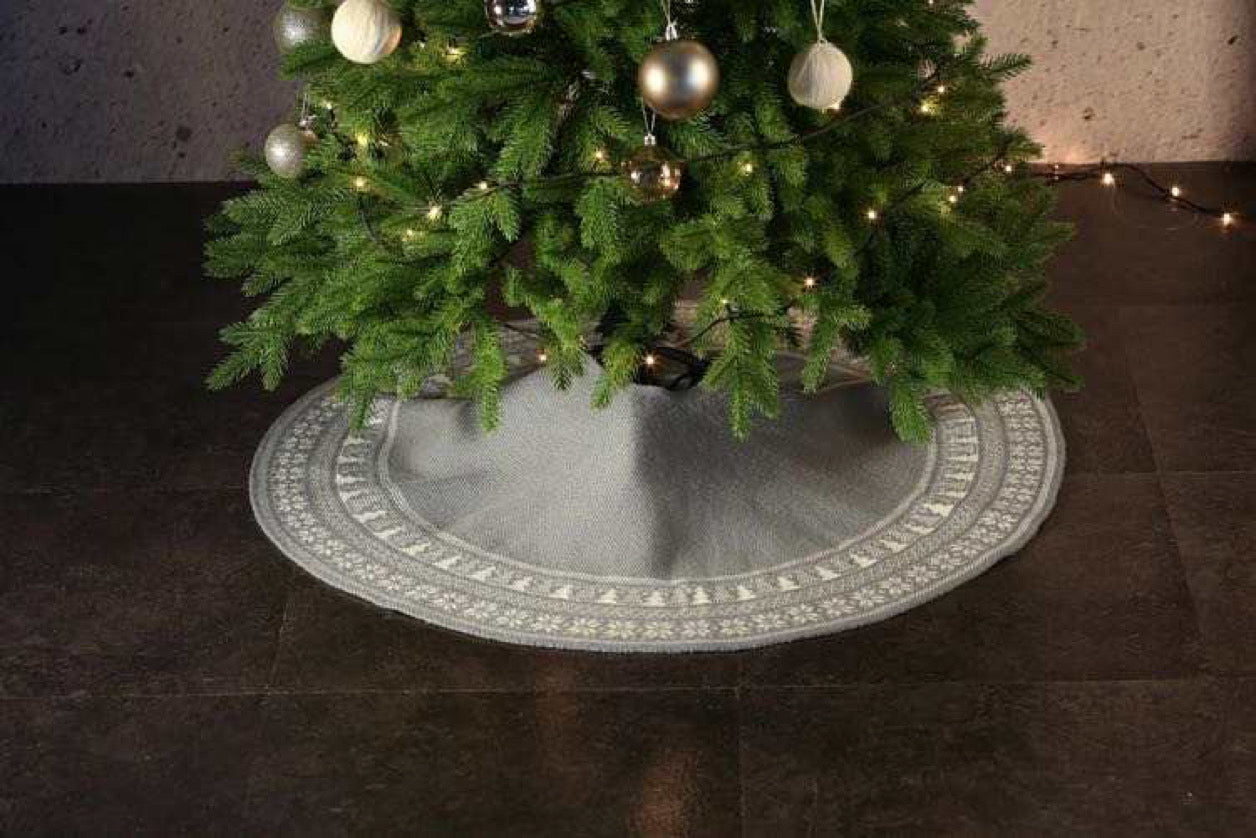 Stunning Christmas tree skirts